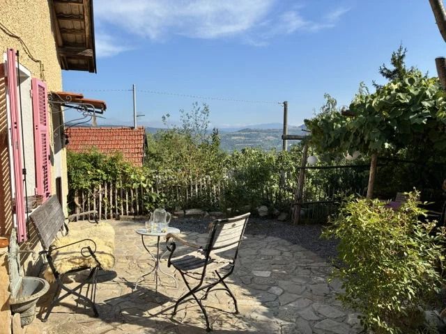 Het terras van Casa Rosetta met uitzicht over de heuvels
